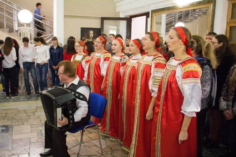 Выступление Народного хора Анапского филиала Сочинского государственного университета Русское наследие
