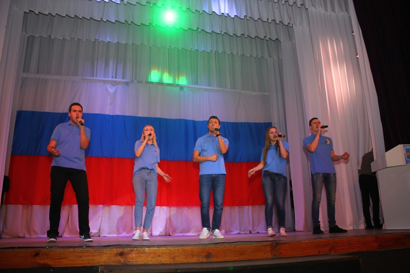 Выступление вокального ансамбля Анапского филиала Сочинского государственного университета Черноморские голоса