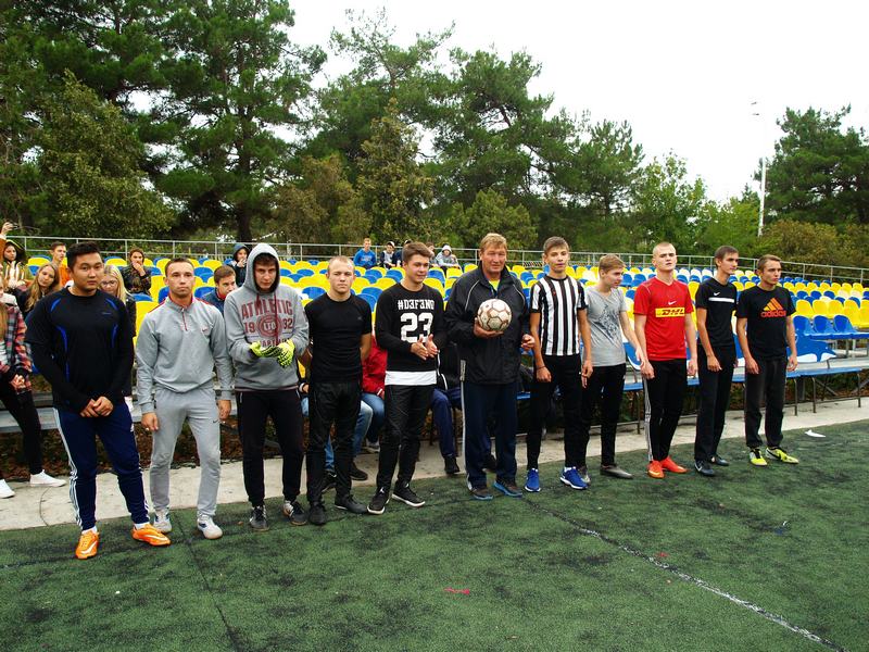 Команды, принявшие участие в соревнованиях по мини-футболу